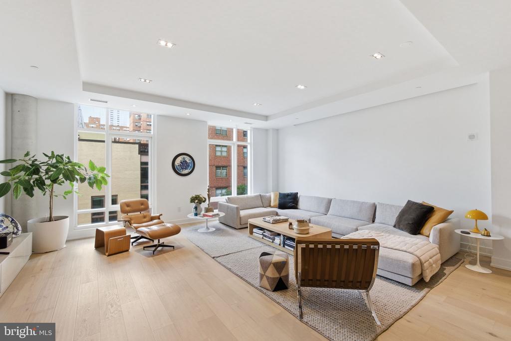 2108-10 WALNUT STREET Unit: 401