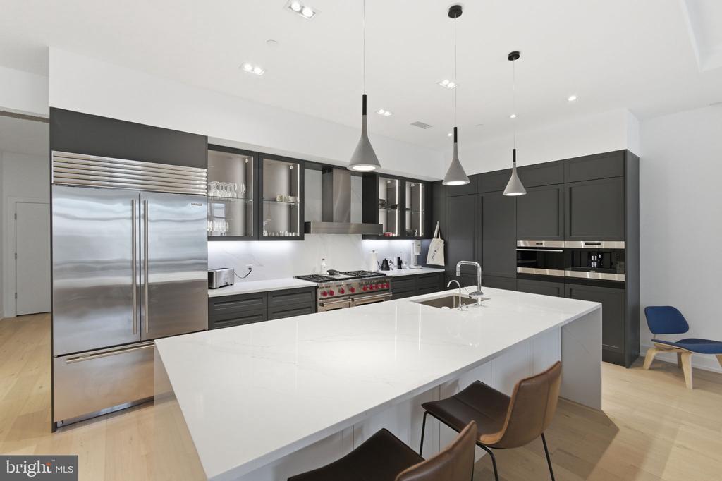 2108-10 WALNUT STREET Unit: 401
