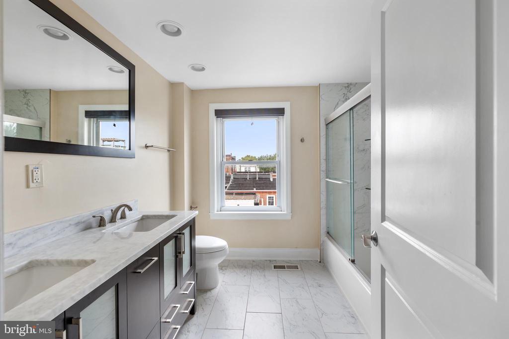 309 E GIRARD AVENUE