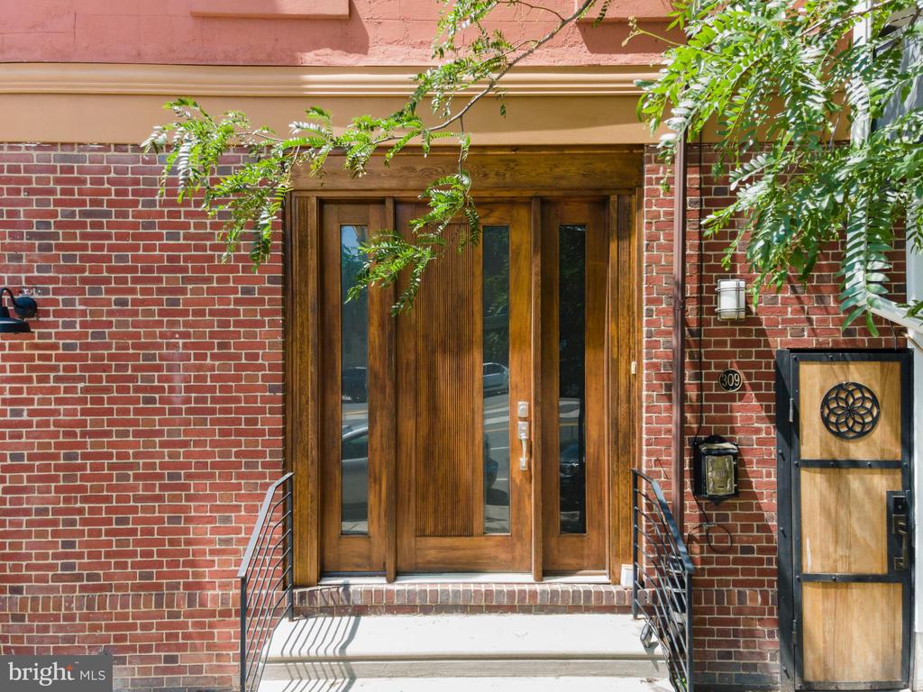 309 E GIRARD AVENUE