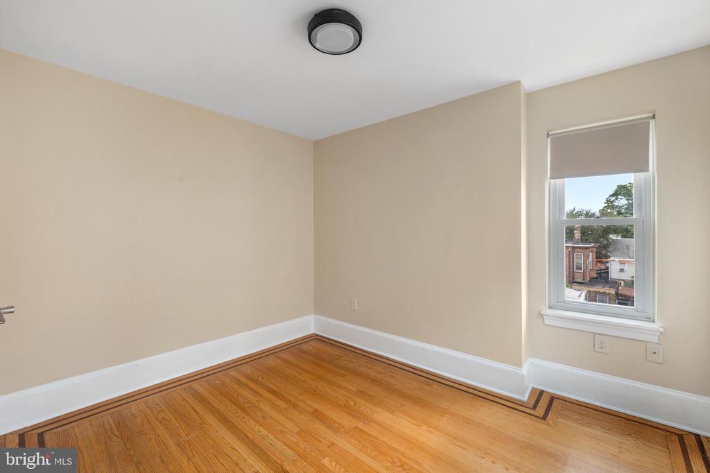 309 E GIRARD AVENUE