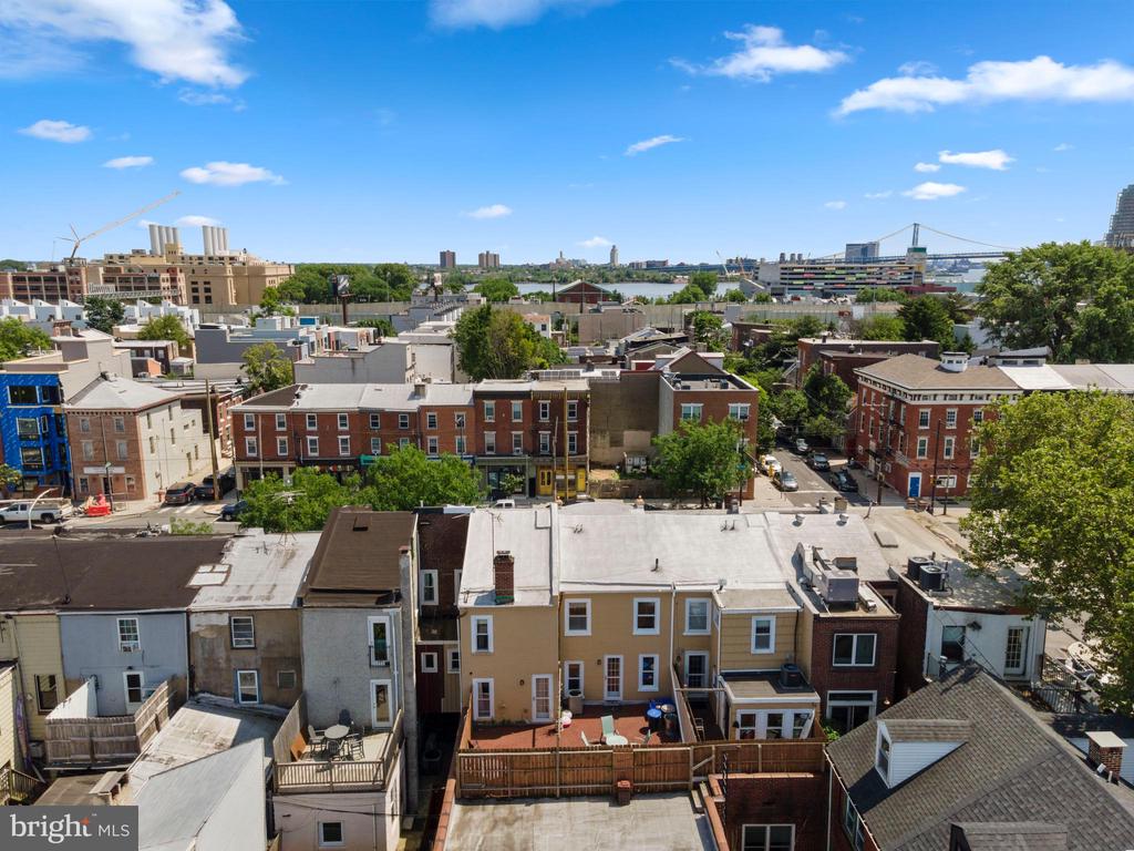 309 E GIRARD AVENUE