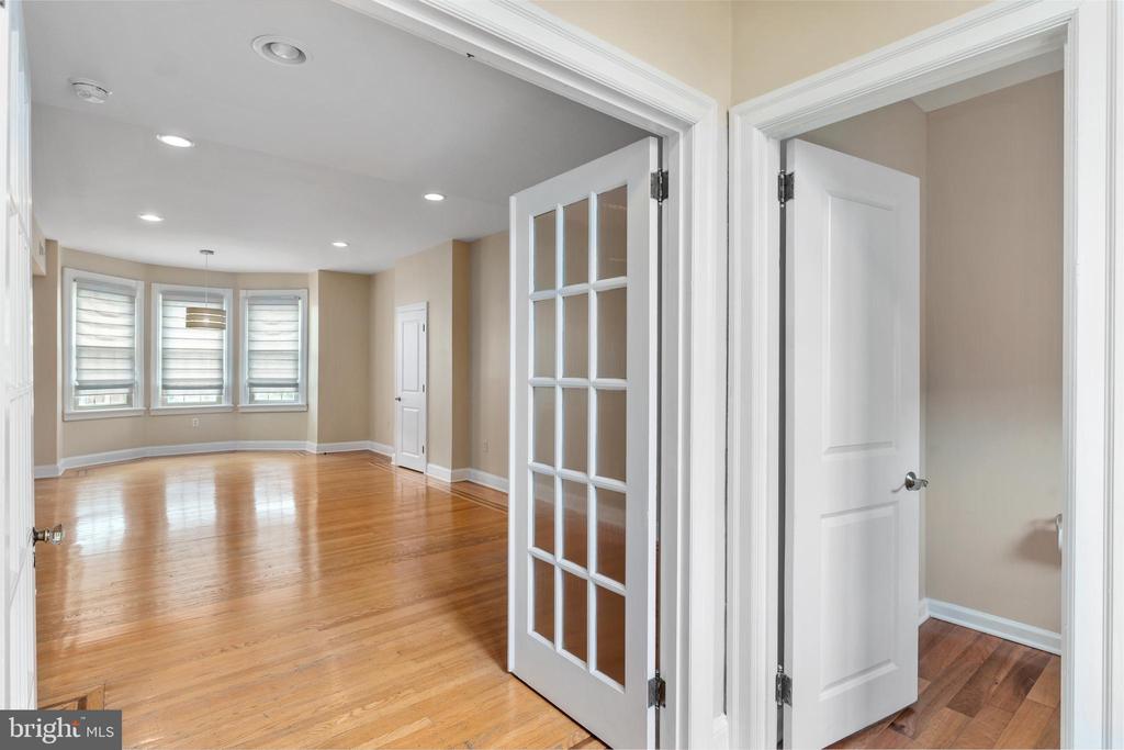 309 E GIRARD AVENUE