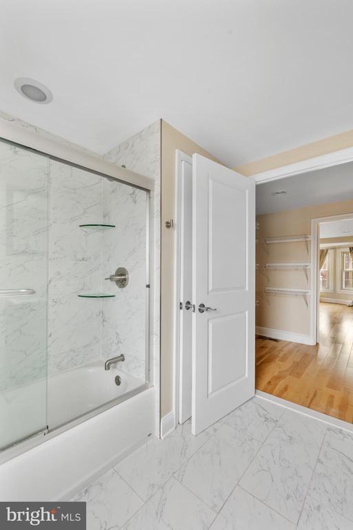 309 E GIRARD AVENUE