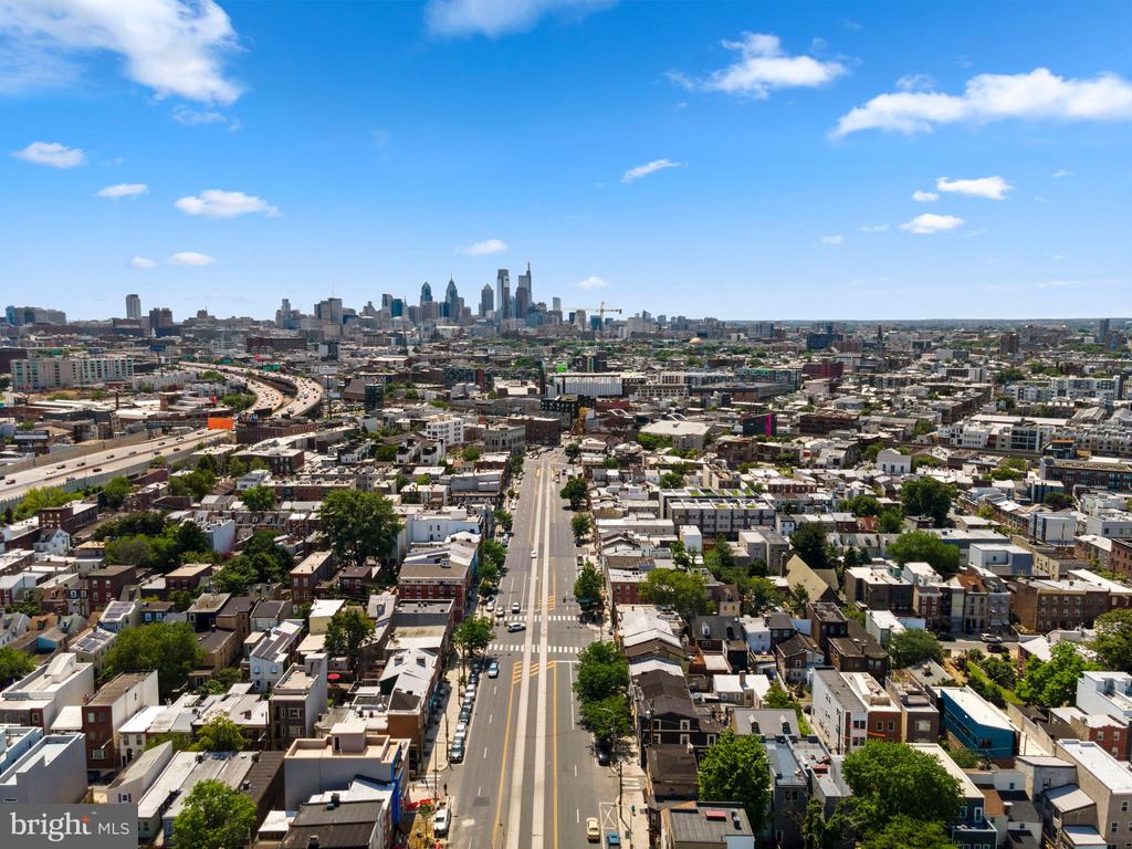 309 E GIRARD AVENUE