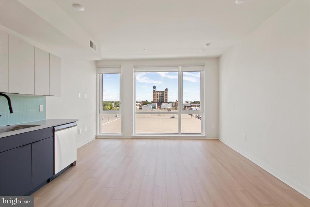 1775 N AMERICAN STREET Unit: 211