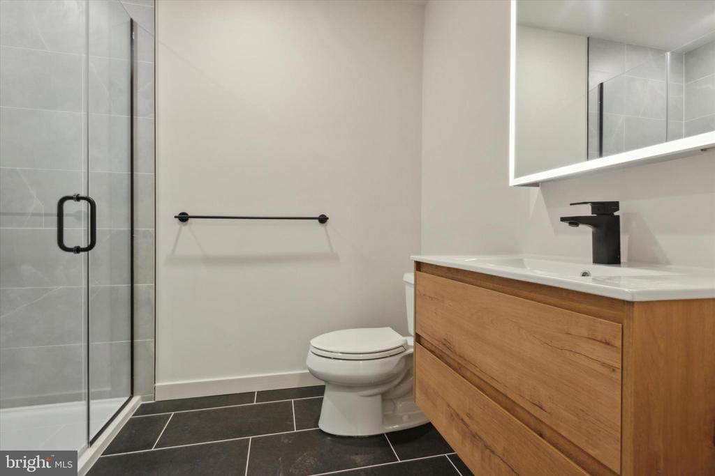 1775 N AMERICAN STREET Unit: 211