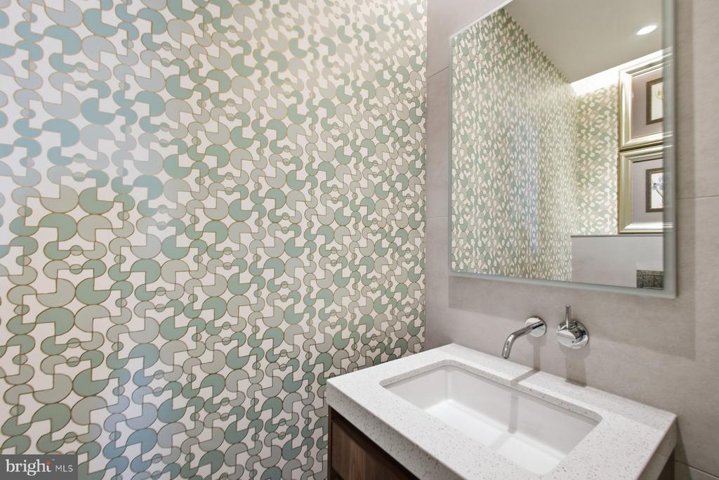 210 W WASHINGTON SQUARE Unit: 6N