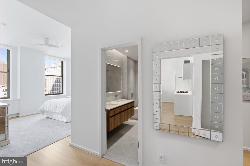 210 W WASHINGTON SQUARE Unit: 6N