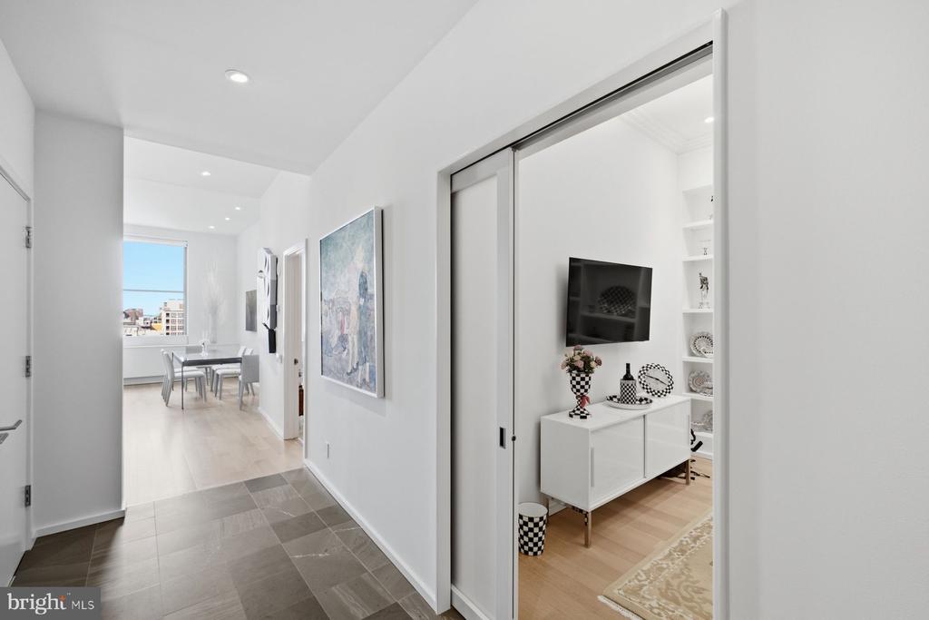 210 W WASHINGTON SQUARE Unit: 6N