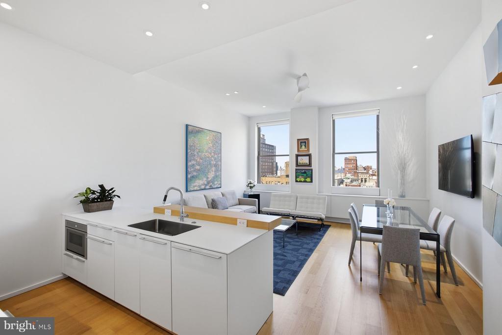 210 W WASHINGTON SQUARE Unit: 6N
