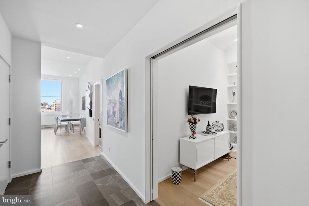 210 W WASHINGTON SQUARE Unit: 6N