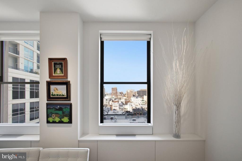 210 W WASHINGTON SQUARE Unit: 6N