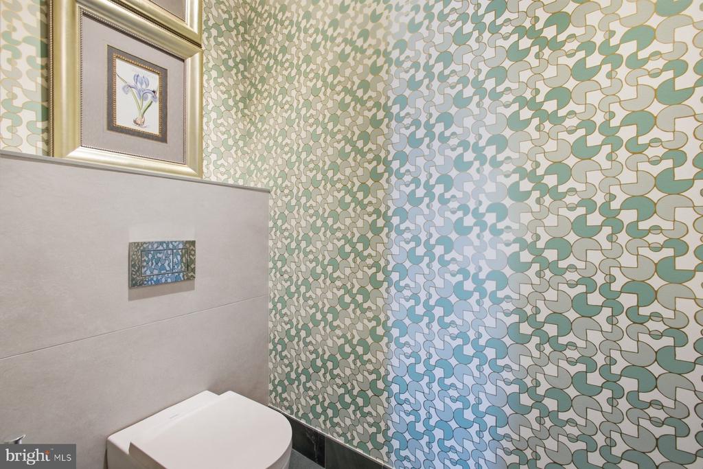 210 W WASHINGTON SQUARE Unit: 6N