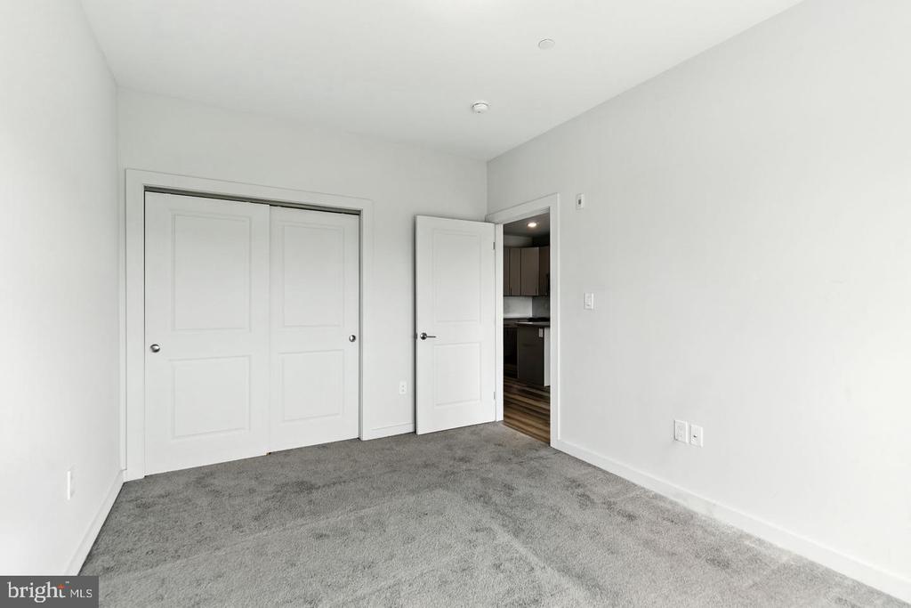 2110 E NORRIS STREET Unit: 306