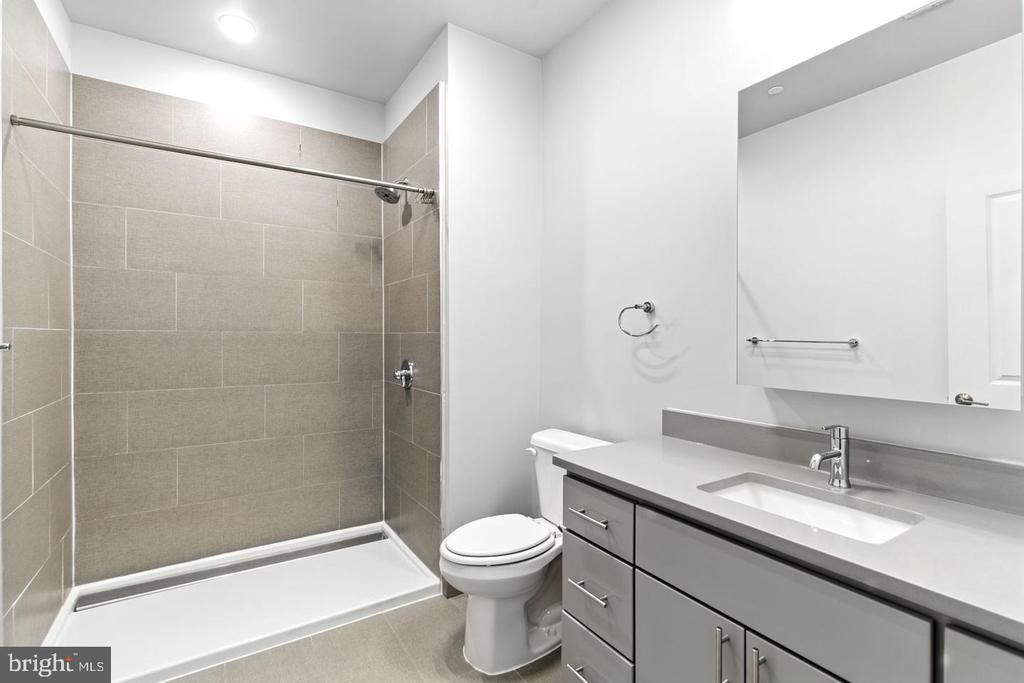 2110 E NORRIS STREET Unit: 306