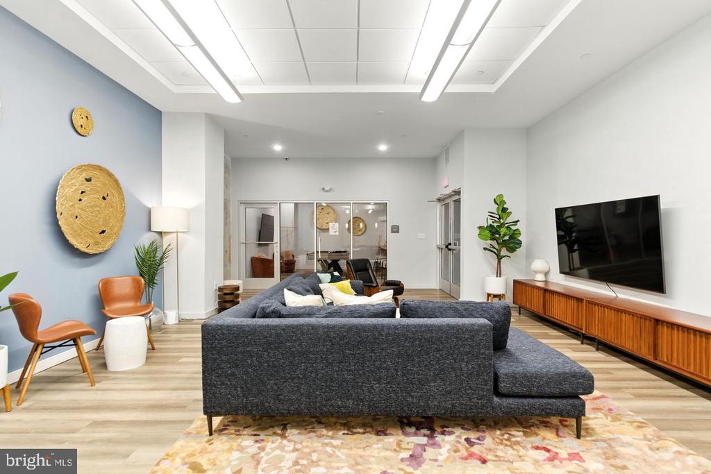 2110 E NORRIS STREET Unit: 416