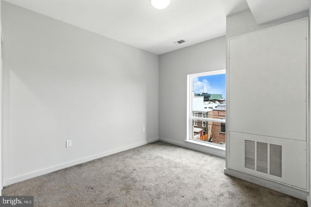 2110 E NORRIS STREET Unit: 416