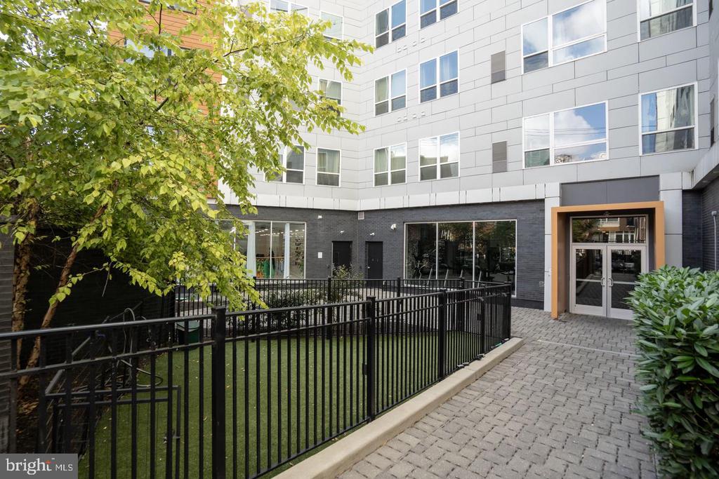 2110 E NORRIS STREET Unit: 615