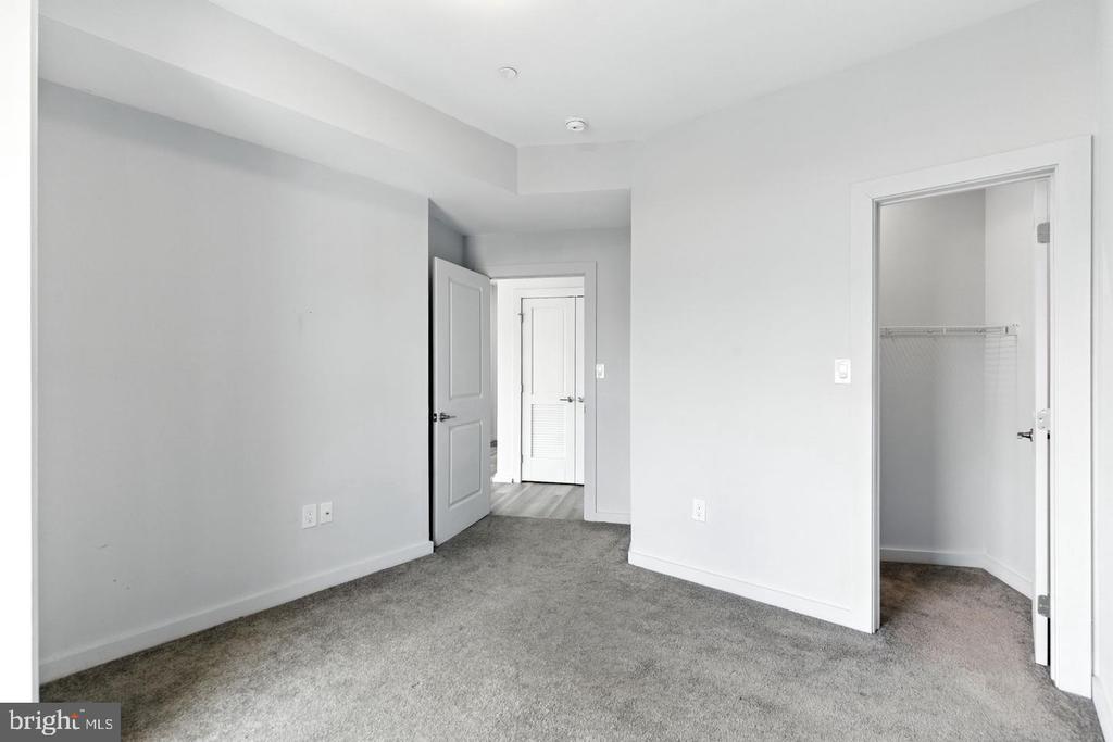 2110 E NORRIS STREET Unit: 615