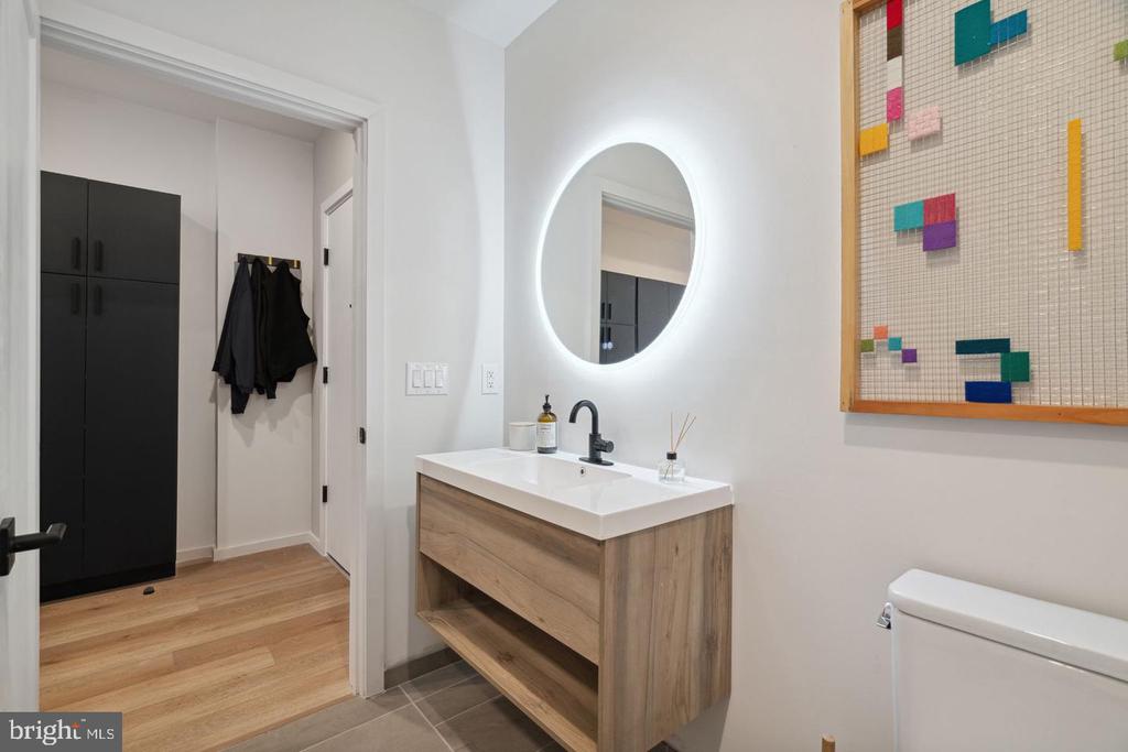 1705 N AMERICAN STREET Unit: 205