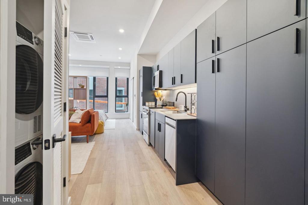 1705 N AMERICAN STREET Unit: 205