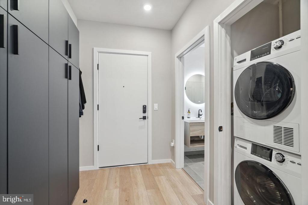 1705 N AMERICAN STREET Unit: 205