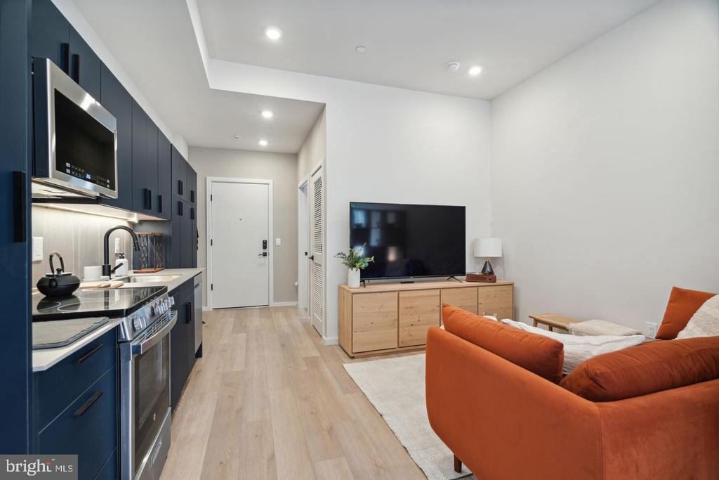 1705 N AMERICAN STREET Unit: 205