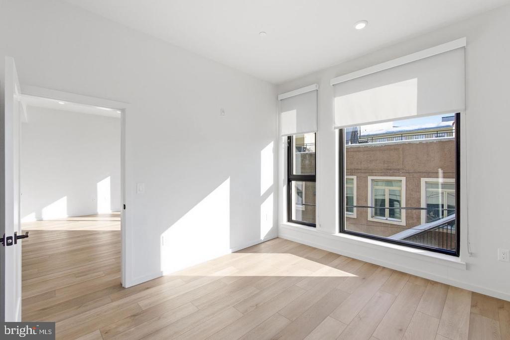 1705 N AMERICAN STREET Unit: 422