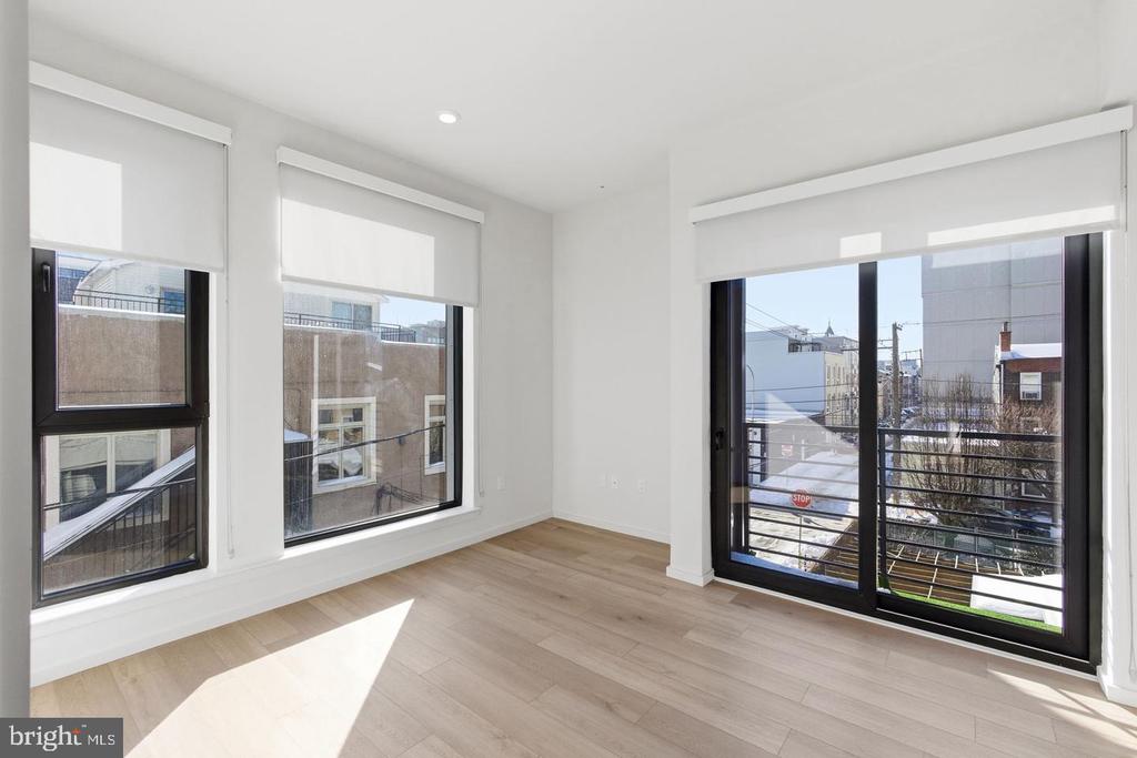1705 N AMERICAN STREET Unit: 422