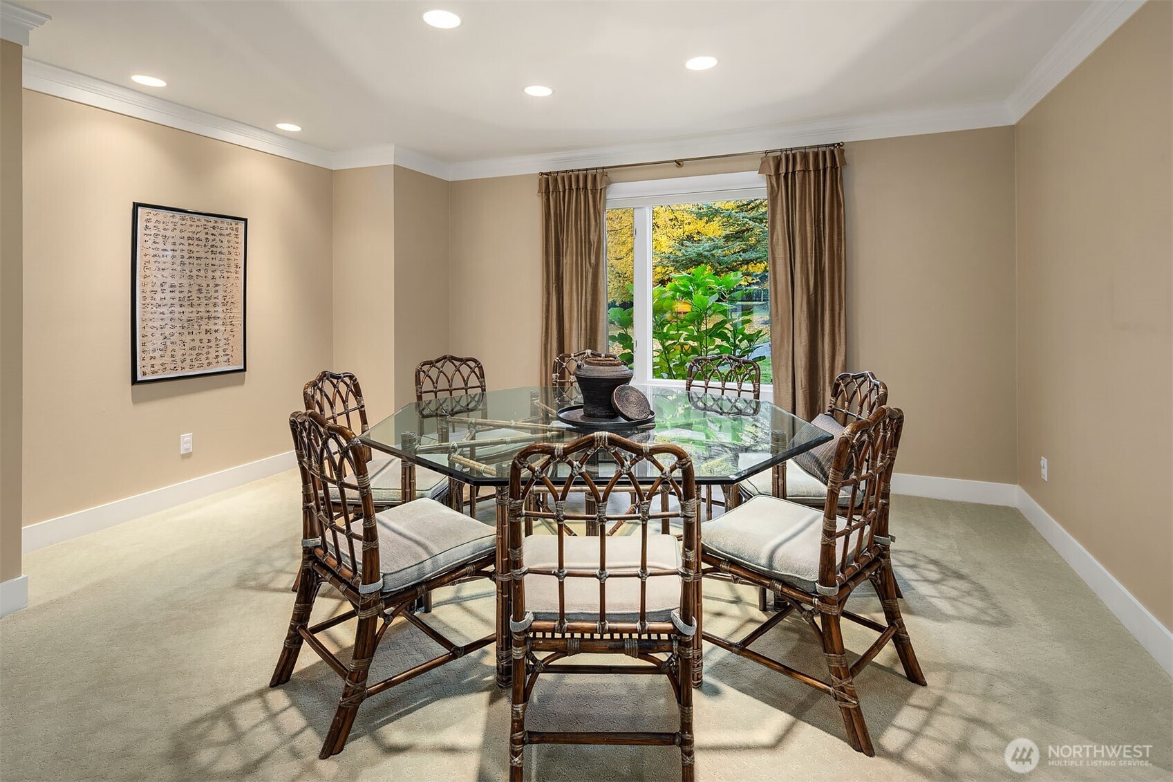 1728 Bellevue Way NE