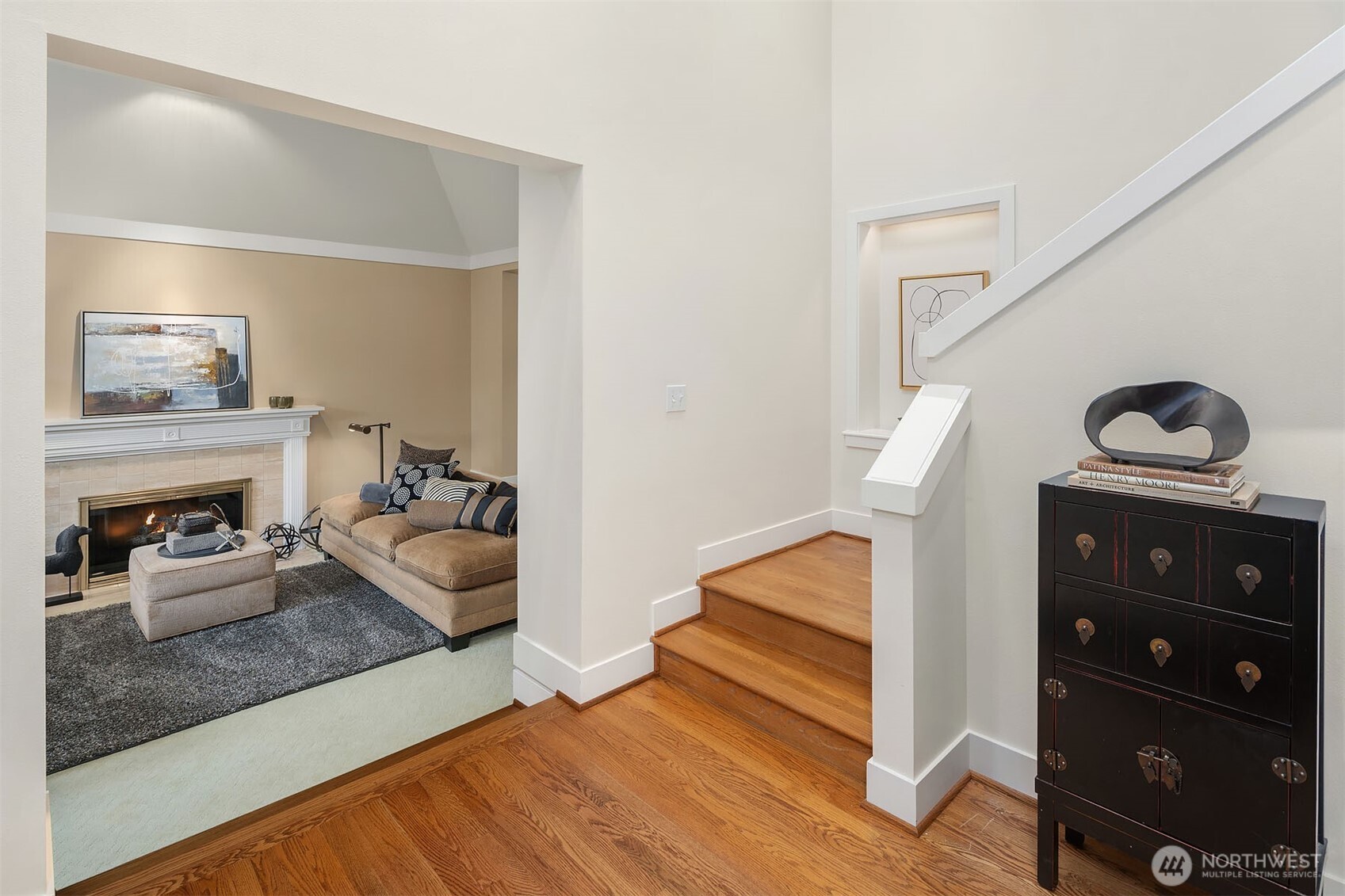 1728 Bellevue Way NE