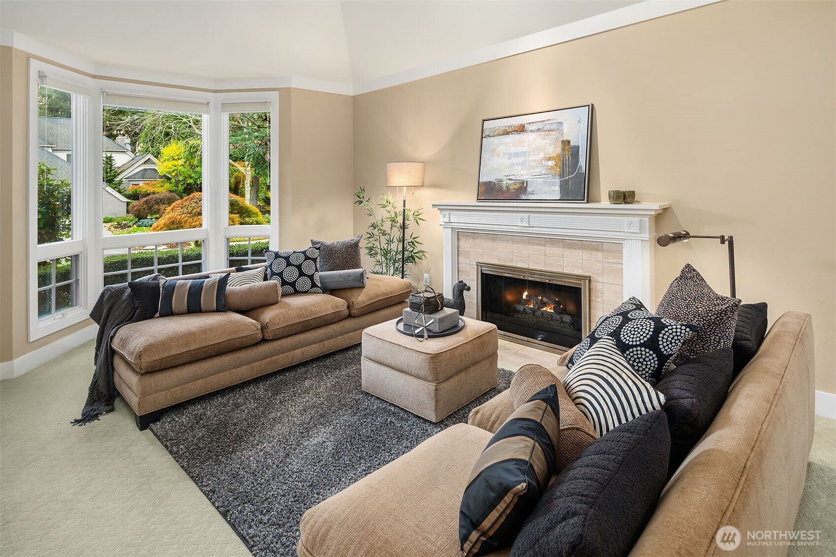 1728 Bellevue Way NE