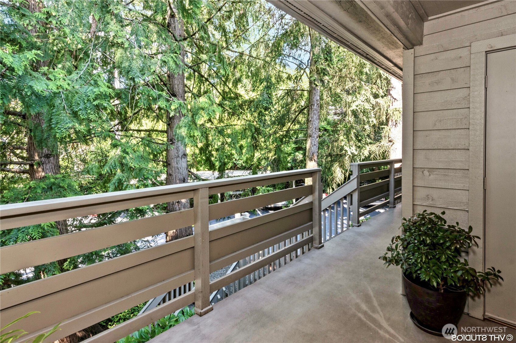 1372 Bellevue Way NE Unit: 2