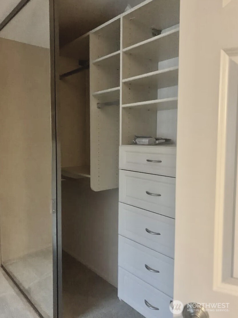 1372 Bellevue Way NE Unit: 2