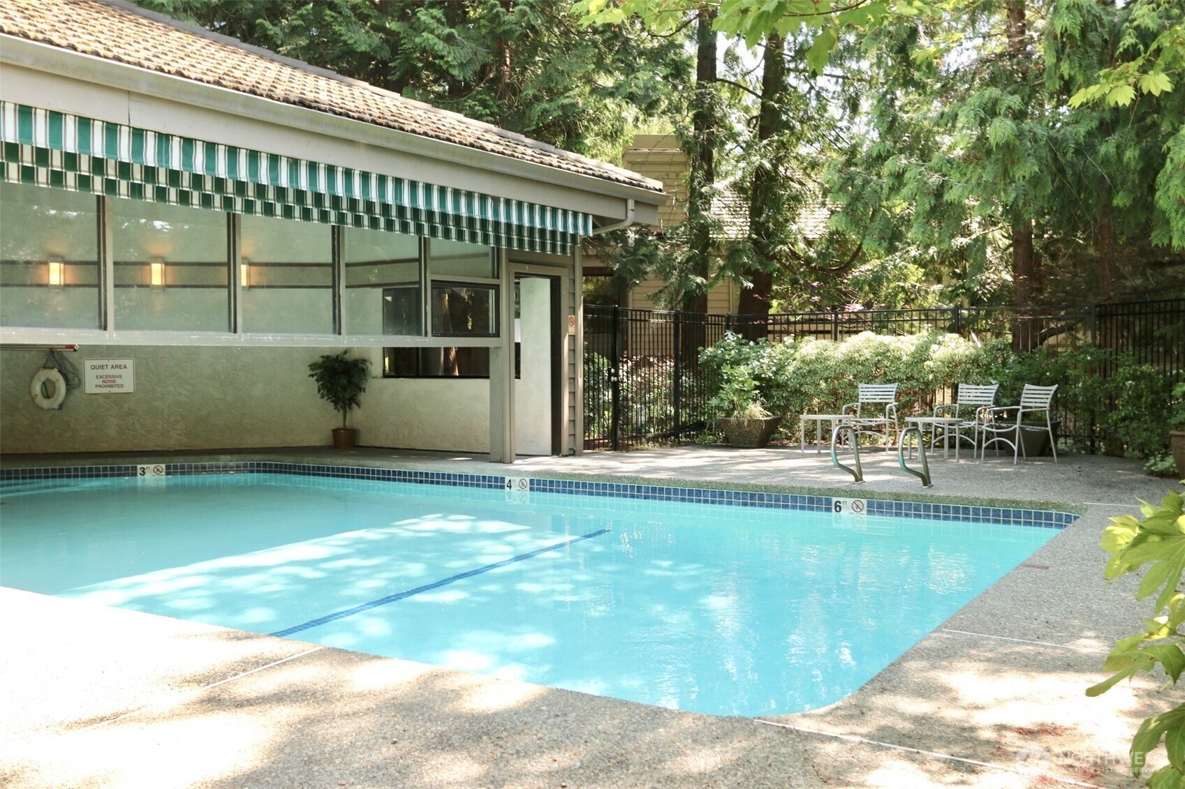 1380 Bellevue Way NE Unit: 4