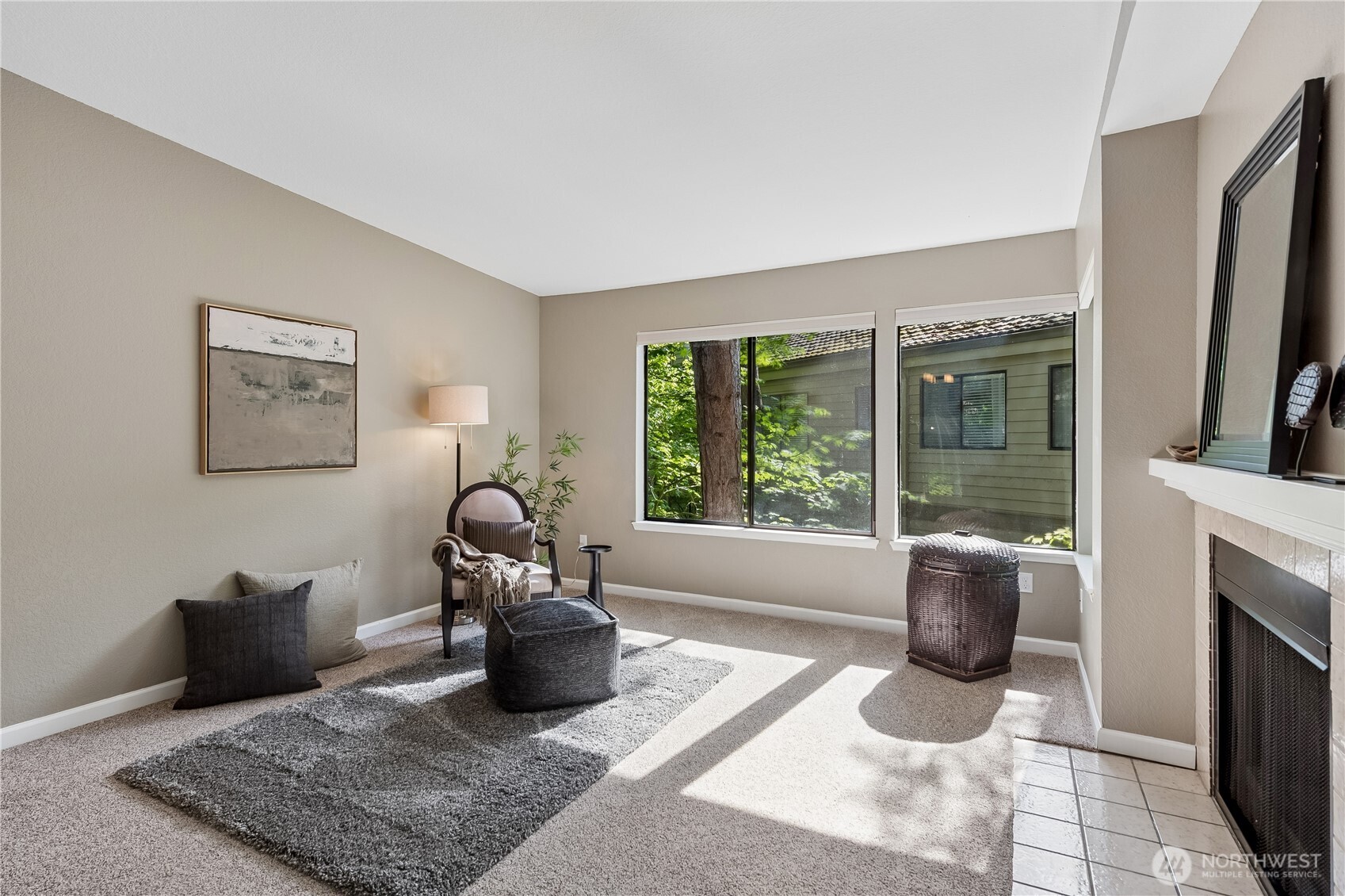 1380 Bellevue Way NE Unit: 4