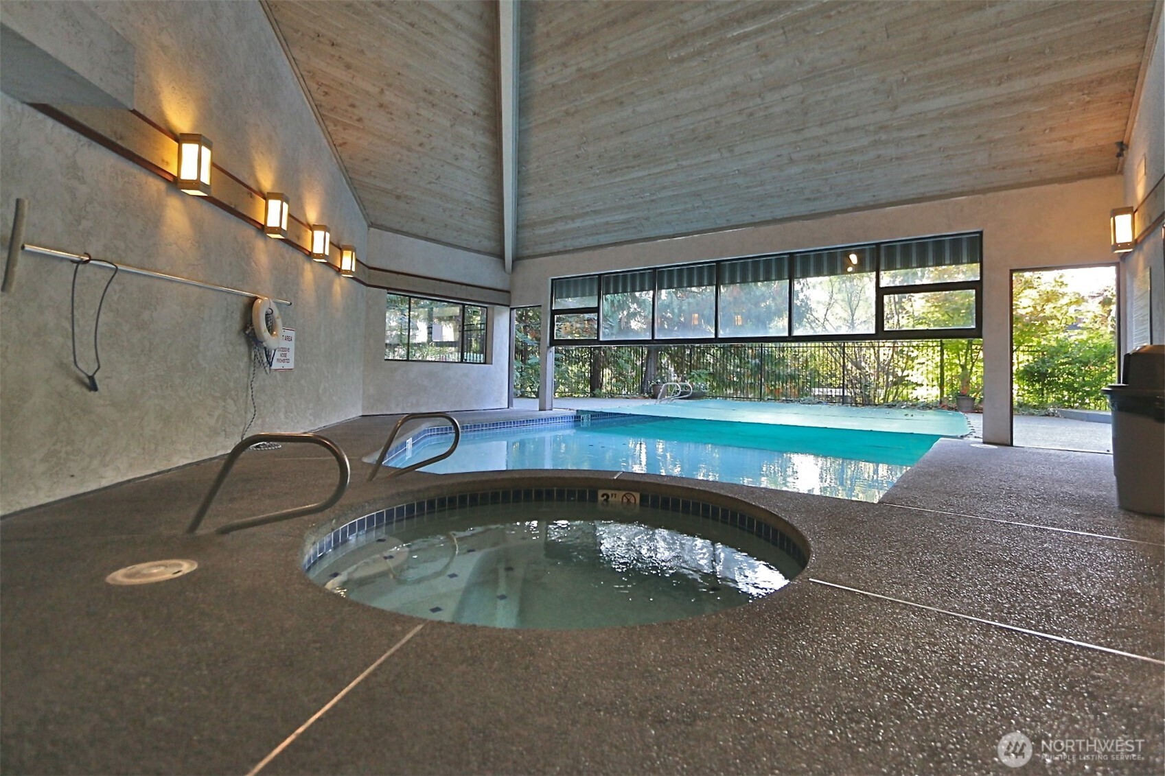 1380 Bellevue Way NE Unit: 4