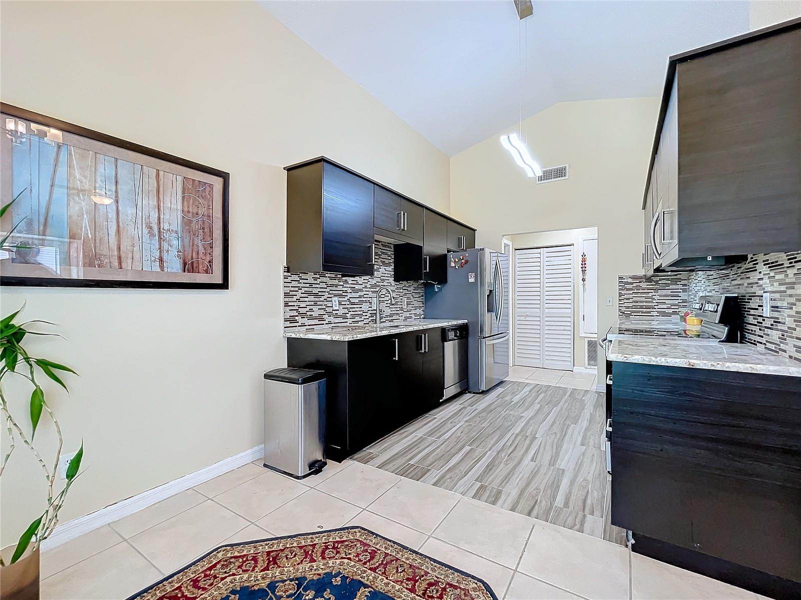 2760 WHISPER LAKES CLUB CIR