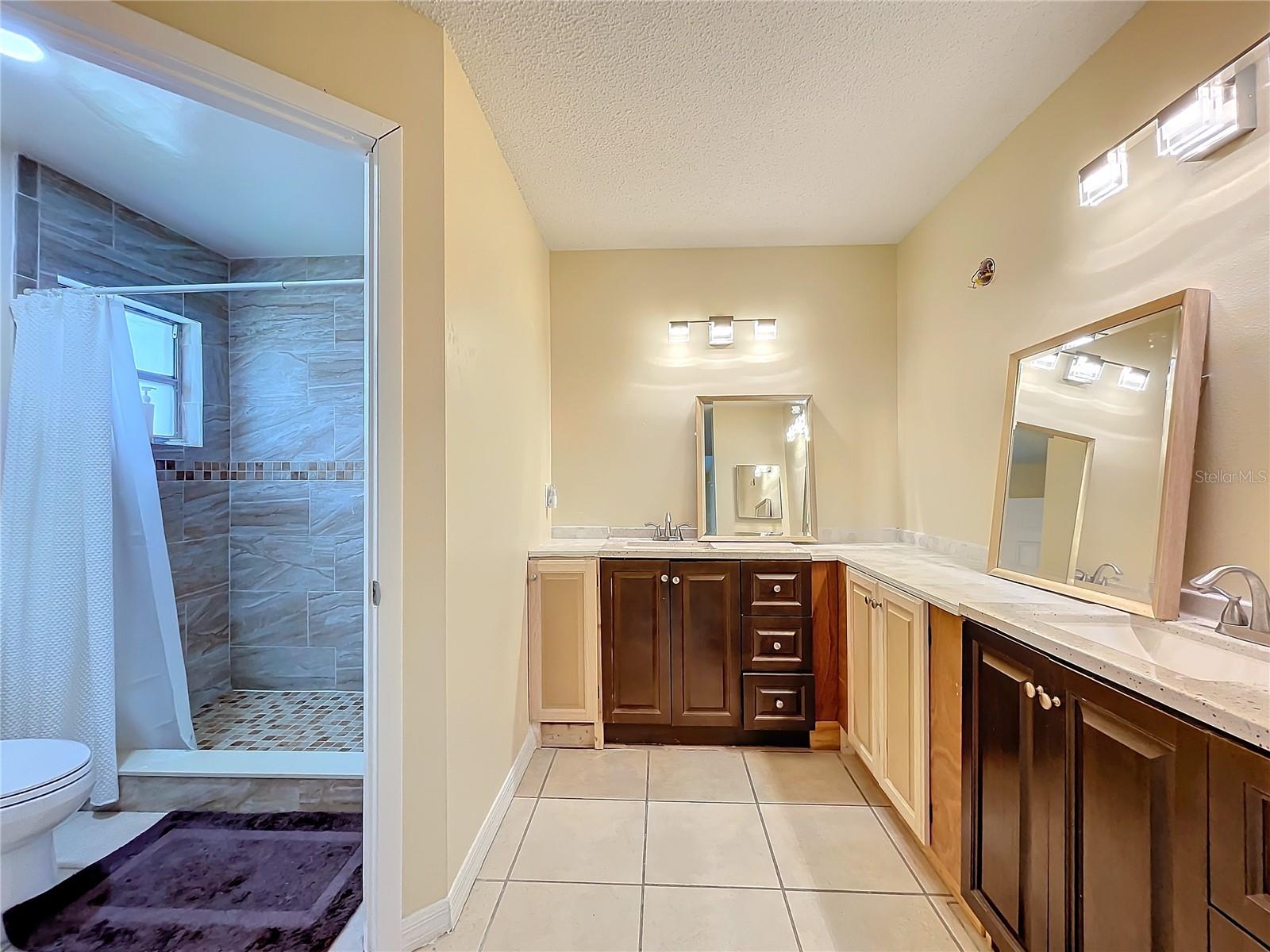 2760 WHISPER LAKES CLUB CIR