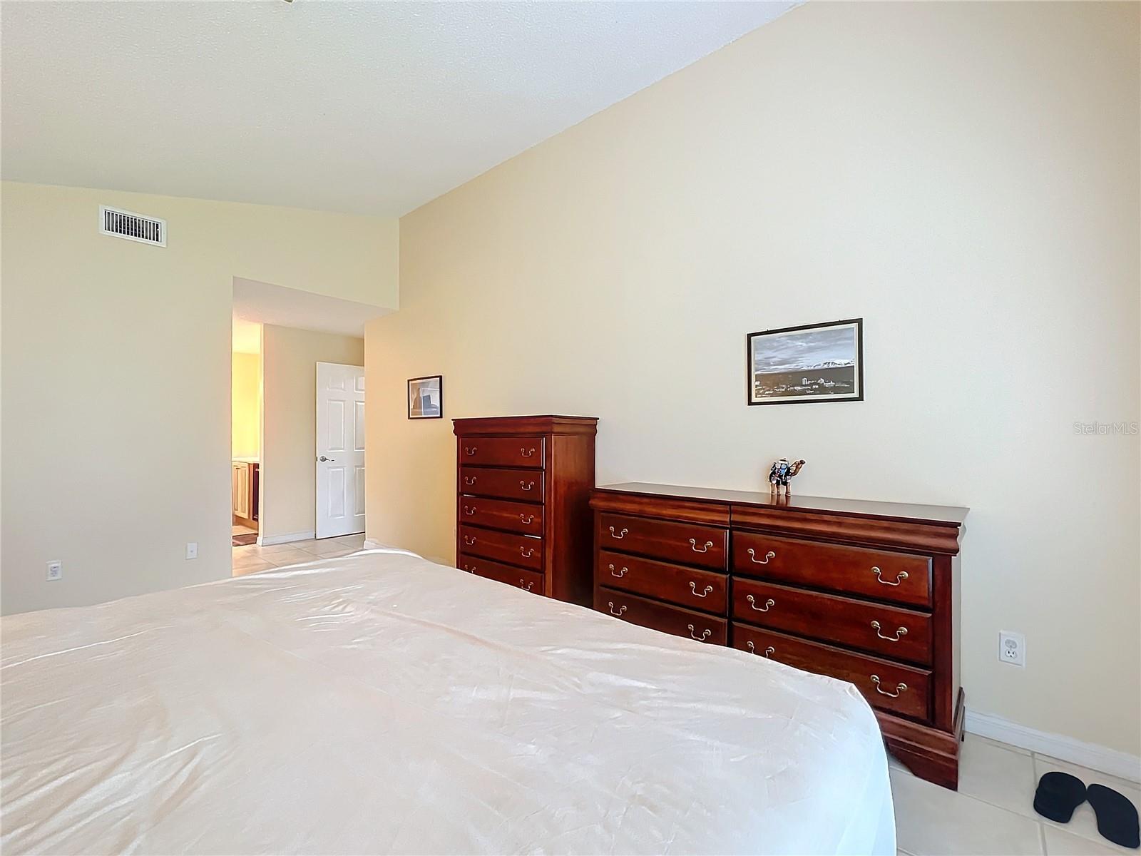 2760 WHISPER LAKES CLUB CIR