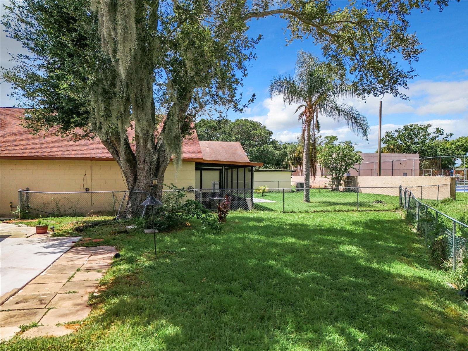 2760 WHISPER LAKES CLUB CIR