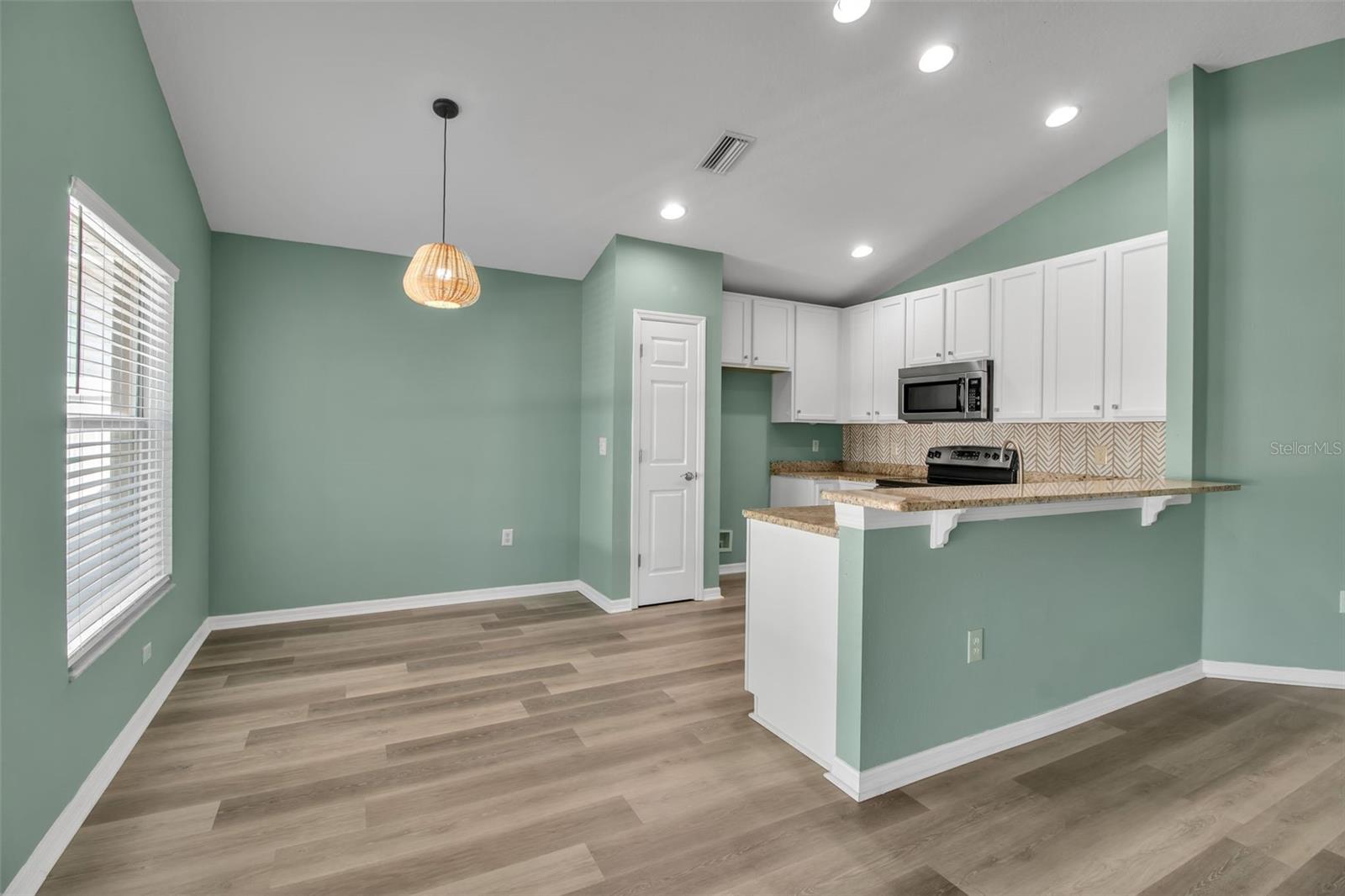 9628 CYPRESS HARBOR DR