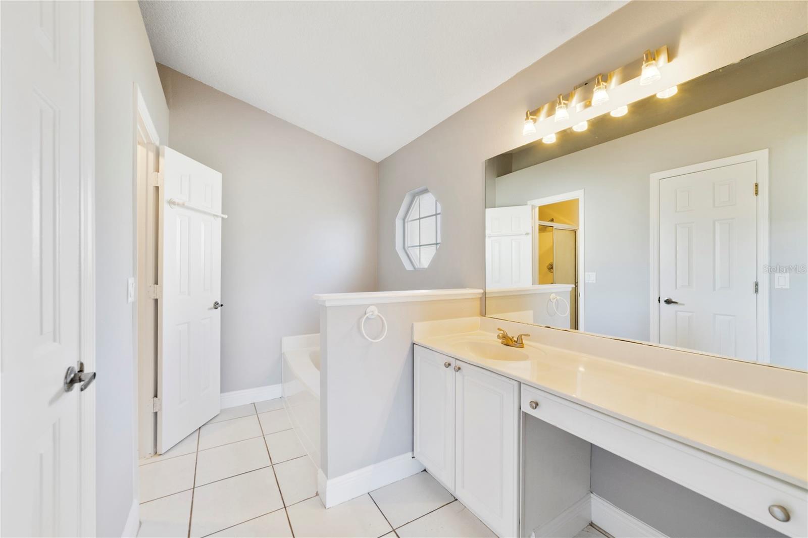 620 SUNRIDGE WOODS BLVD