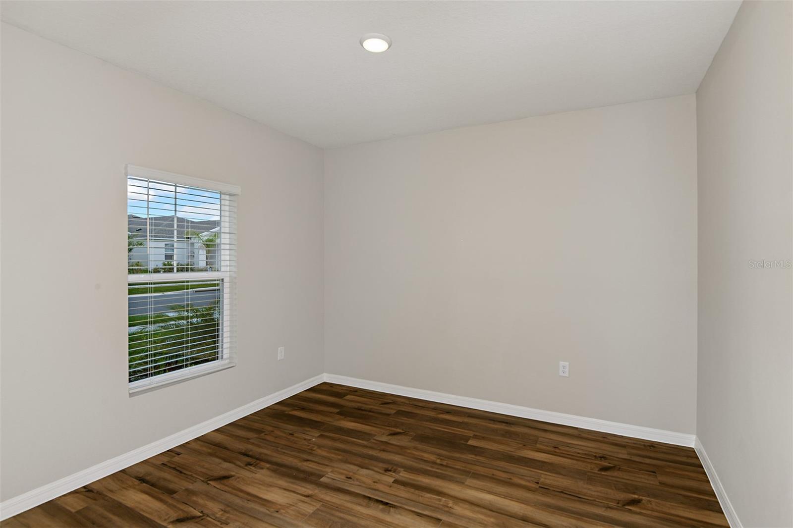2292 CANYON OAK DR