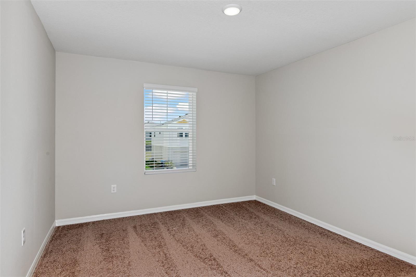 2292 CANYON OAK DR