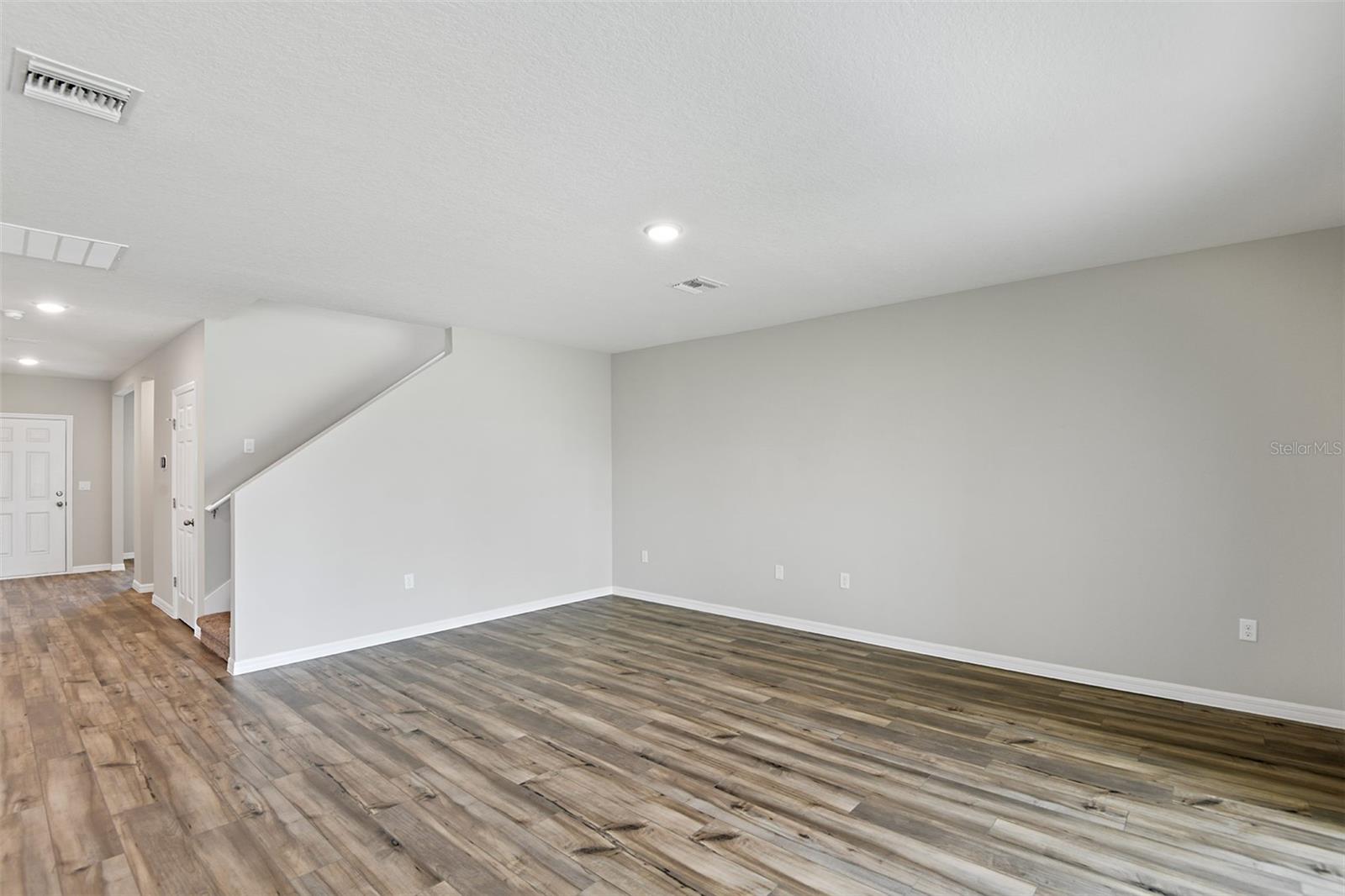 2292 CANYON OAK DR