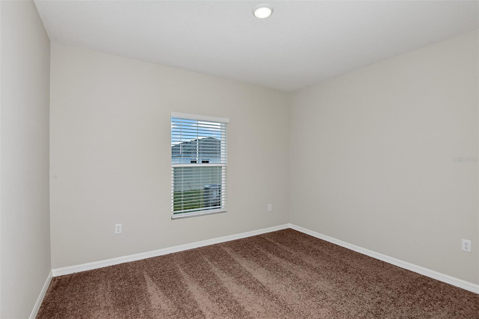 2292 CANYON OAK DR