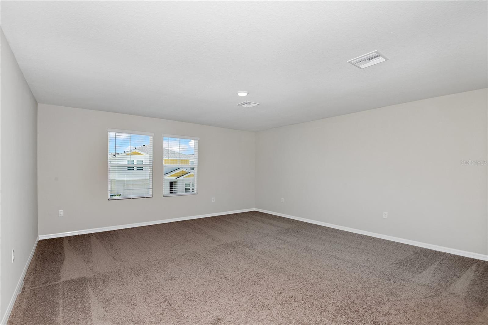 2292 CANYON OAK DR