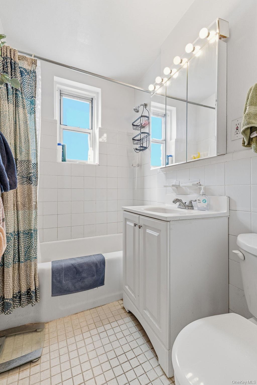 5621 Netherland Avenue Unit: 6B